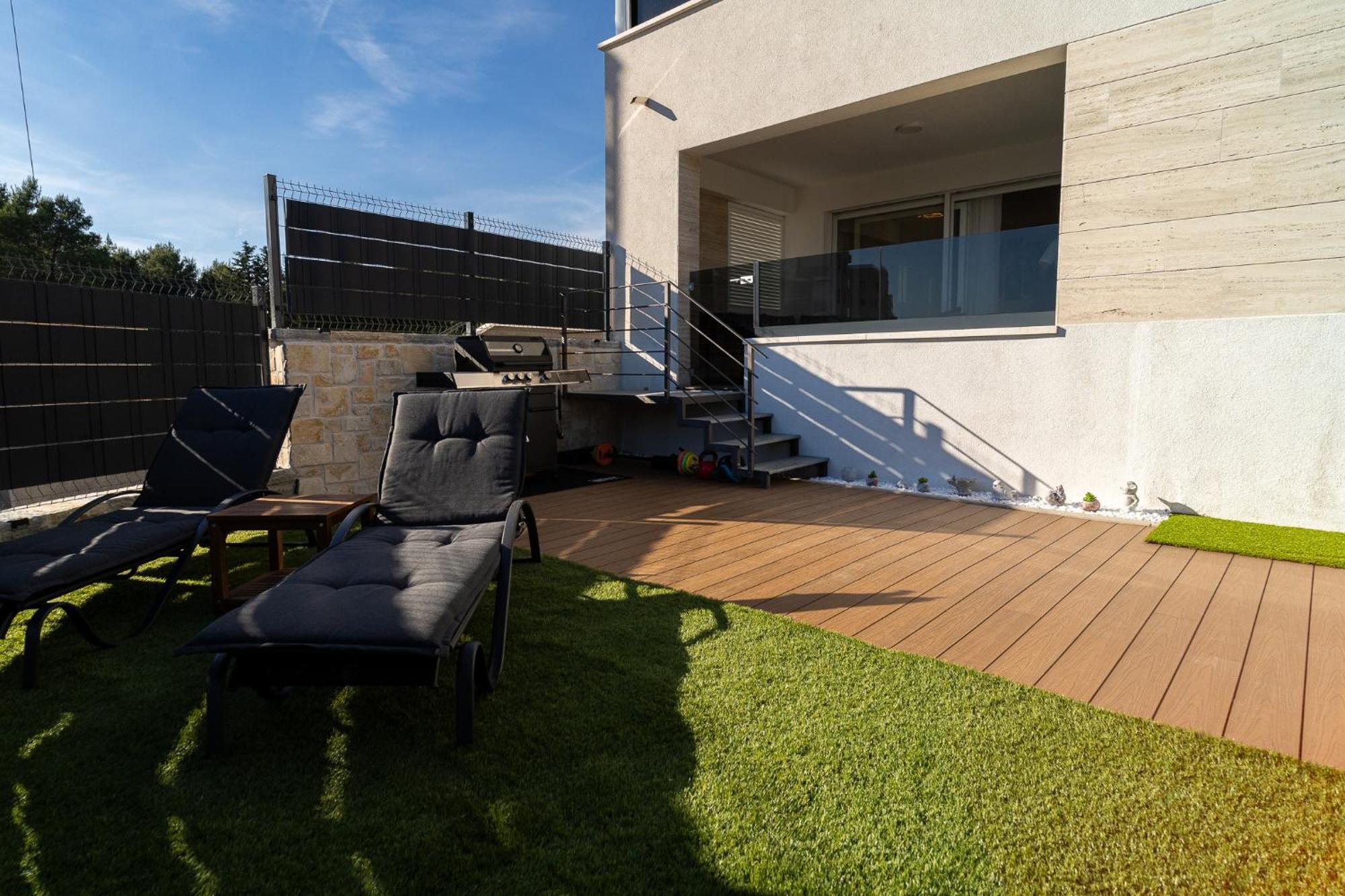 S5 By Belmont Realty Apartman